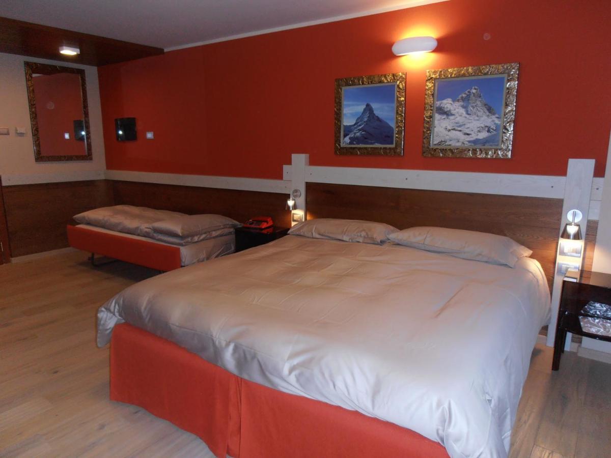 Hotel Lyskamm Брей-Червиния Номер фото